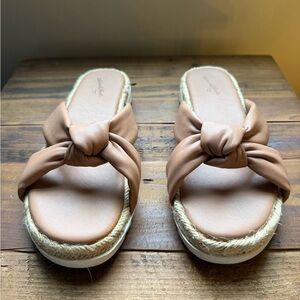 Women's Universal Thread Tan Slip-On Sandals